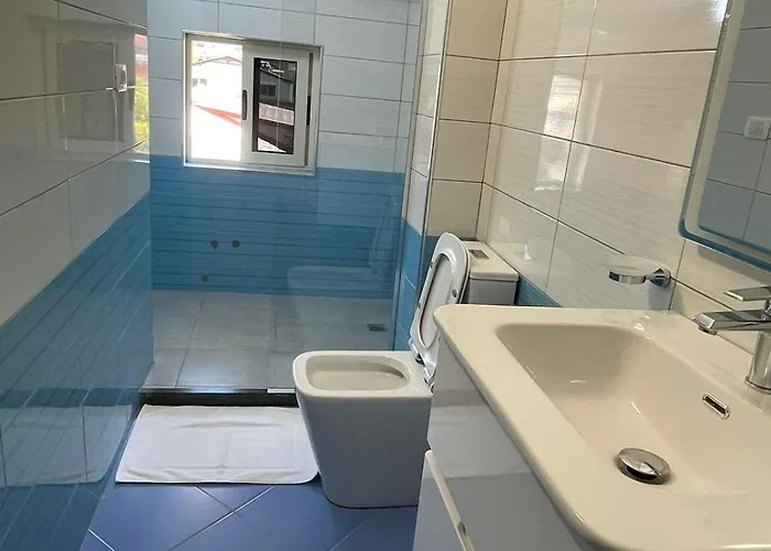 Milano فندق تيرانا